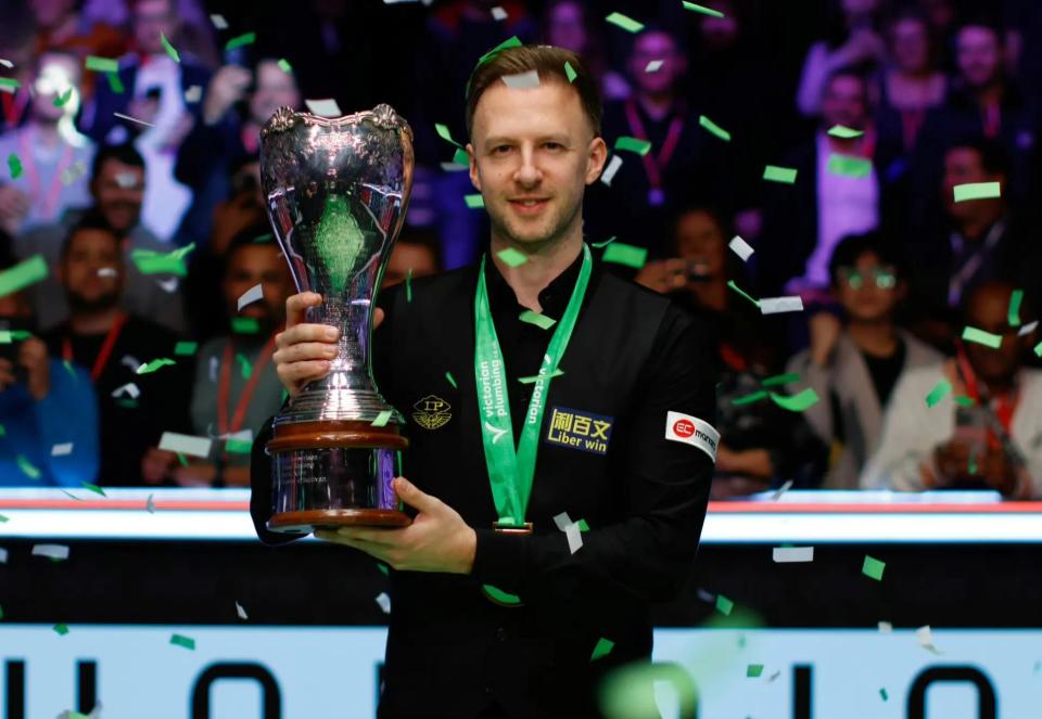 被媒体和球 被媒体和球