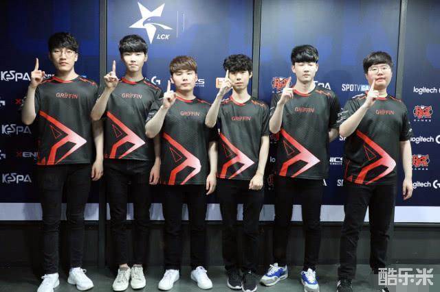 观众席上的 观众席上的