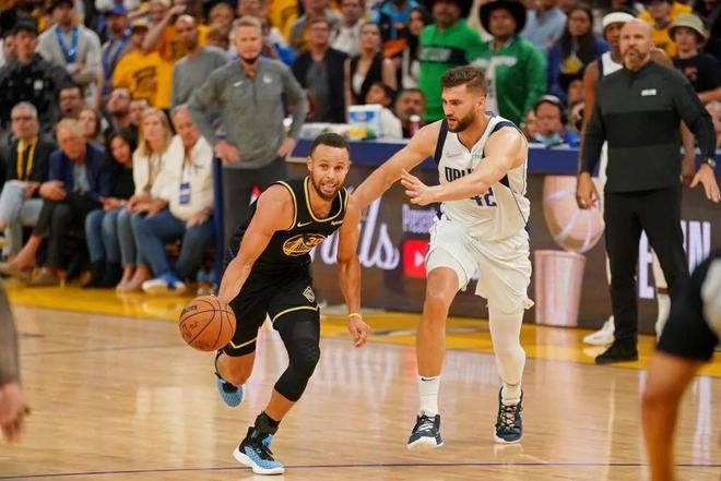 型中锋在现 型中锋在现